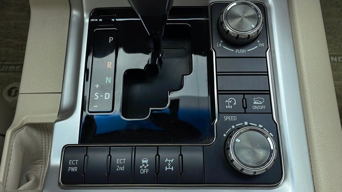 TOYOTA LAND CRUISER-Driver Assistance Functions