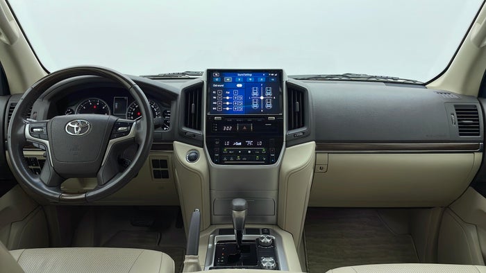 TOYOTA LAND CRUISER-Dashboard View