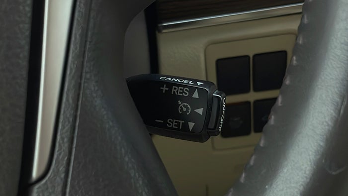 TOYOTA LAND CRUISER-Cruise Control