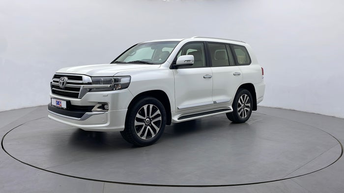 TOYOTA LAND CRUISER-Left Front Diagonal (45- Degree) View
