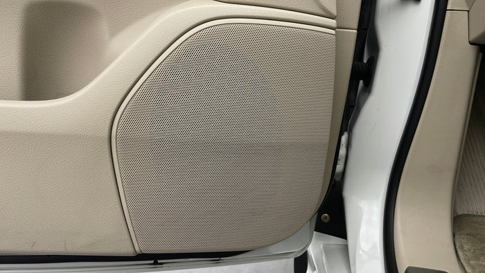 TOYOTA LAND CRUISER-Speakers
