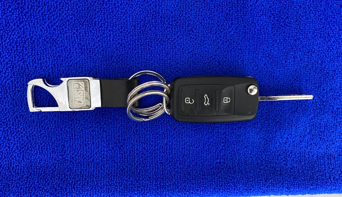 2014 Volkswagen Vento HIGHLINE DIESEL, Diesel, Manual, 95,871 km, Key Close Up