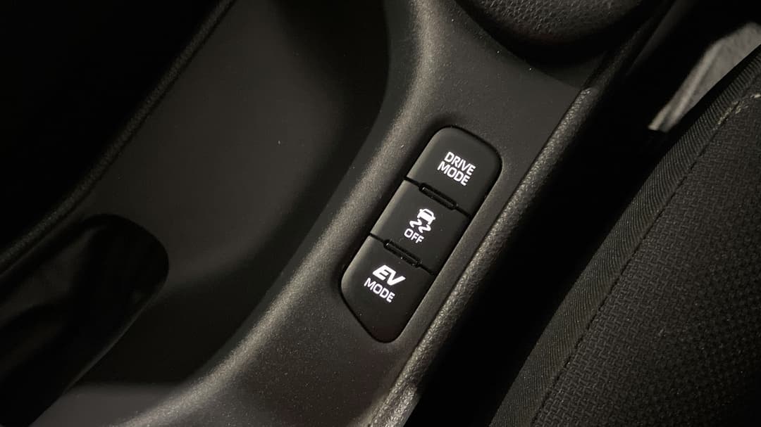 2024 Toyota Yaris Ascent Sport Hybrid, Automatic, 28050 km, Utility Switches/Buttons