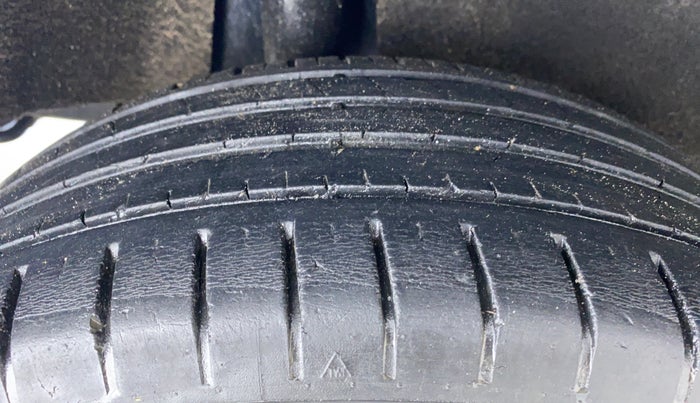 2017 Maruti Baleno ZETA 1.2 K12, Petrol, Manual, 53,808 km, Right Rear Tyre Tread