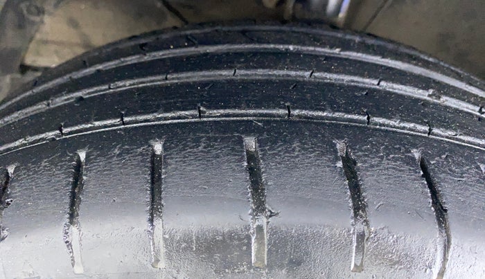 2017 Maruti Baleno ZETA 1.2 K12, Petrol, Manual, 53,808 km, Left Front Tyre Tread