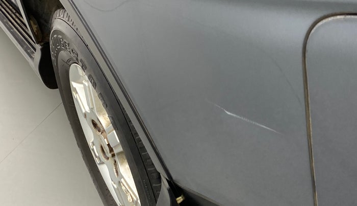 2014 Mahindra Xylo H9 BS IV, Diesel, Manual, 49,682 km, Left quarter panel - Minor scratches