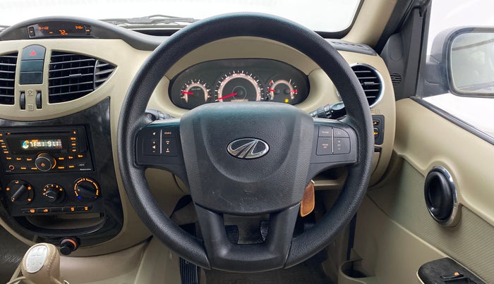 2014 Mahindra Xylo H9 BS IV, Diesel, Manual, 49,682 km, Steering Wheel Close Up