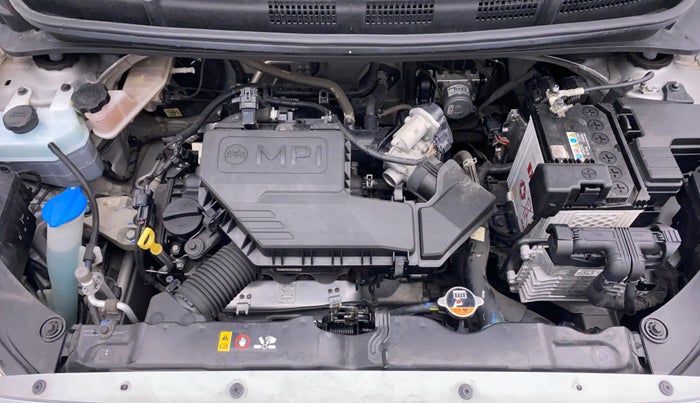 2019 Hyundai NEW SANTRO 1.1 MAGNA AMT, Petrol, Automatic, 17,940 km, Open Bonet