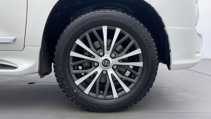 TOYOTA LAND CRUISER-Right Front Tyre
