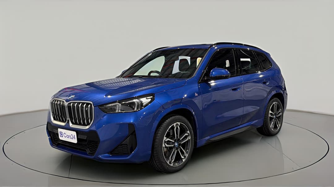 2023 BMW Ix1 xDrive30 M Sport, Automatic, 20965 km, Left Front Diagonal (45- Degree) View