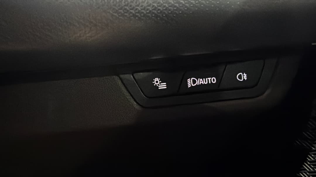 2023 BMW Ix1 xDrive30 M Sport, Automatic, 20965 km, Utility Switches/Buttons