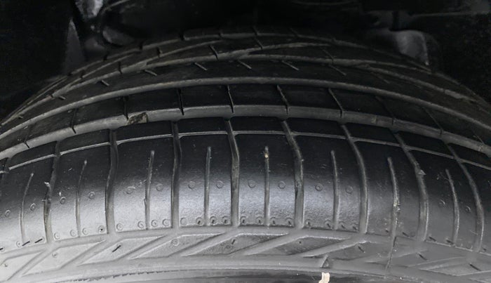 2021 Tata NEXON XZ+ SUNROOF 1.2 RTN, Petrol, Manual, 5,314 km, Right Front Tyre Tread