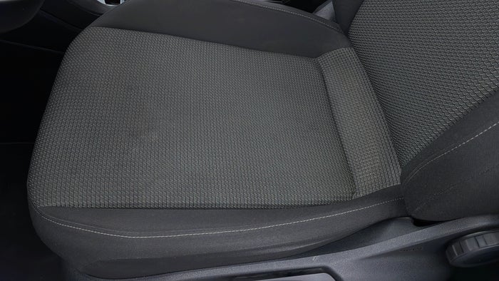 VOLKSWAGEN TIGUAN-Seat LHS Front Faded