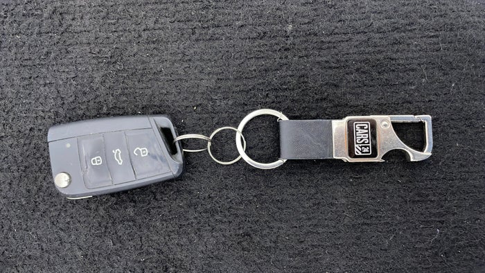 VOLKSWAGEN TIGUAN-Key Close-up