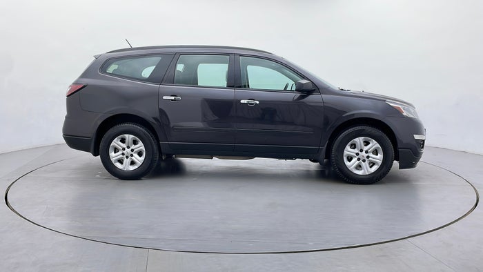 CHEVROLET TRAVERSE-Right Side View