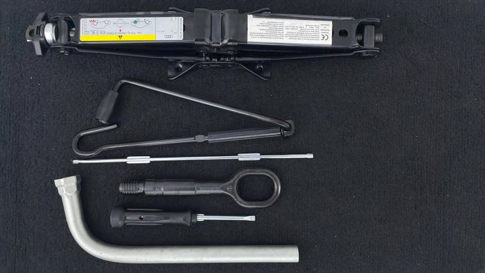 AUDI A3-Tool Kit