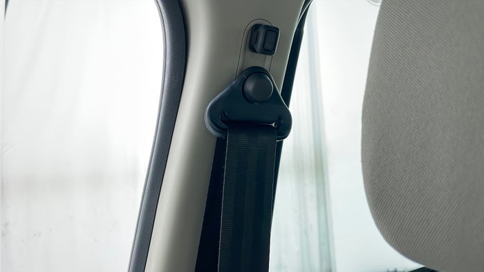 RENAULT DUSTER-Seat RHS Front Faded