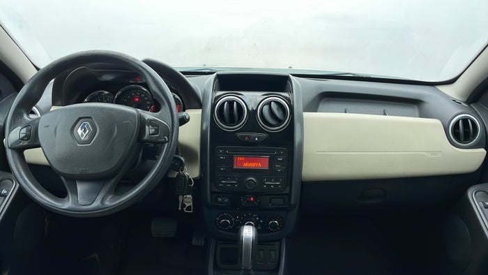 RENAULT DUSTER-Dashboard View