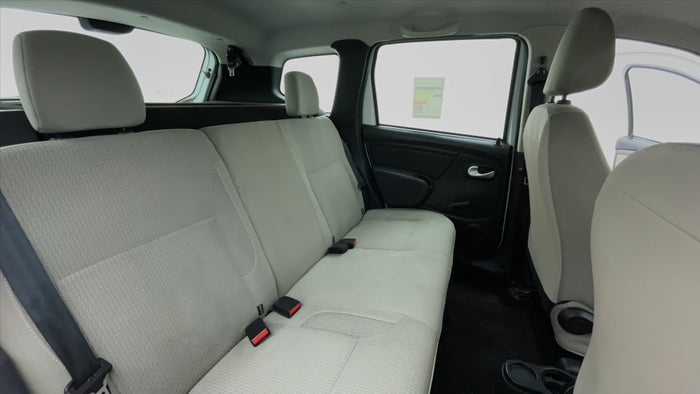 RENAULT DUSTER-Right Side Door Cabin View