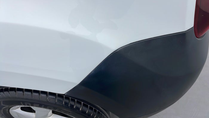 RENAULT DUSTER-Bumper Rear Misaligned