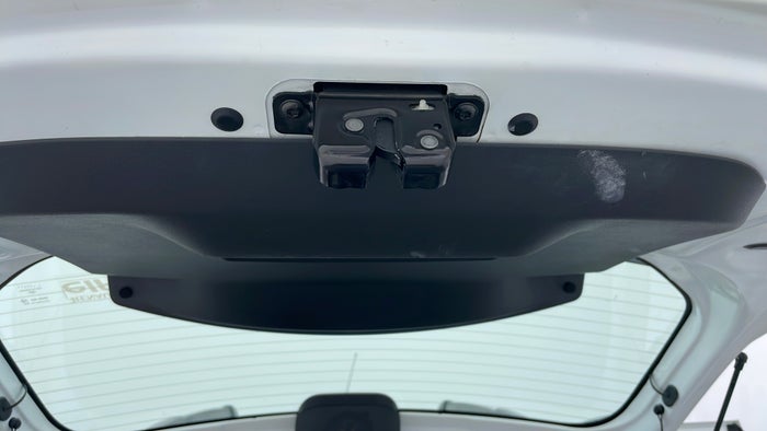 RENAULT DUSTER-Door Interior Boot Door Scratch