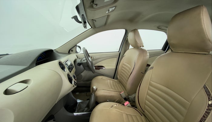 2013 Toyota Etios V SP, Petrol, Manual, 97,892 km, Right Side Front Door Cabin