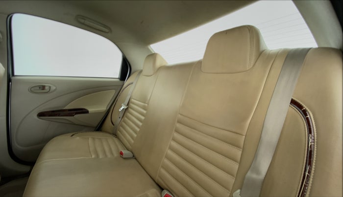 2013 Toyota Etios V SP, Petrol, Manual, 97,892 km, Right Side Rear Door Cabin