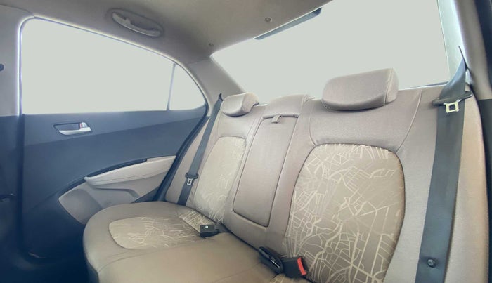 2014 Hyundai Xcent S 1.2 OPT, Petrol, Manual, 74,263 km, Right Side Rear Door Cabin