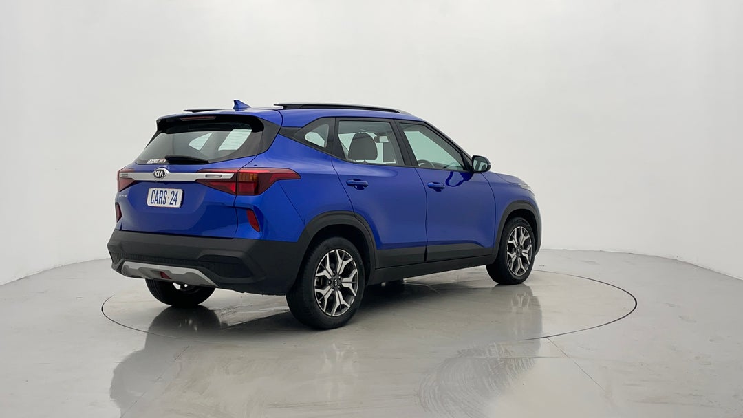 Right Back Diagonal (45- Degree) View