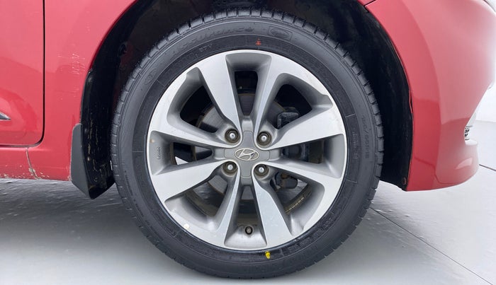 2014 Hyundai Elite i20 SPORTZ (O) 1.2, Petrol, Manual, 74,053 km, Right Front Wheel