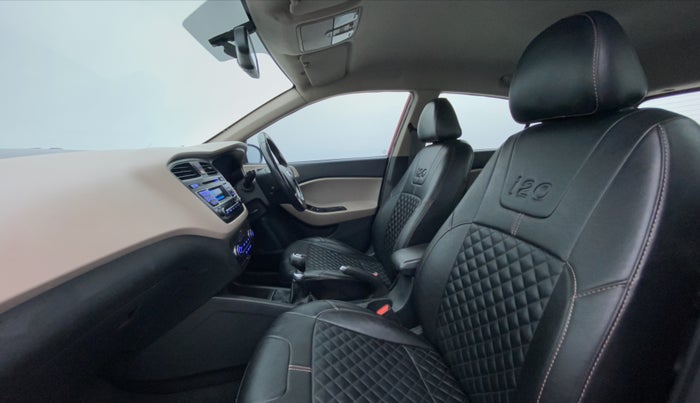 2014 Hyundai Elite i20 SPORTZ (O) 1.2, Petrol, Manual, 74,053 km, Right Side Front Door Cabin
