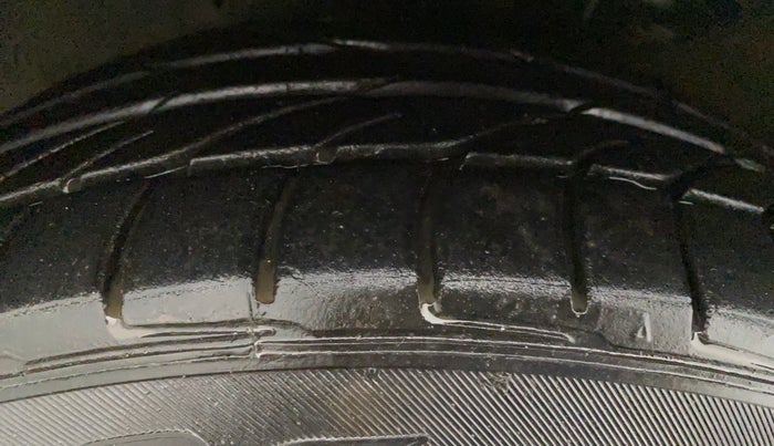 2015 Hyundai New Elantra 1.8 SX AT VTVT, Petrol, Automatic, 74,819 km, Right Rear Tyre Tread