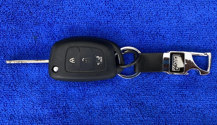 2014 Hyundai Xcent S 1.2 OPT, Petrol, Manual, 50,898 km, Key Close Up