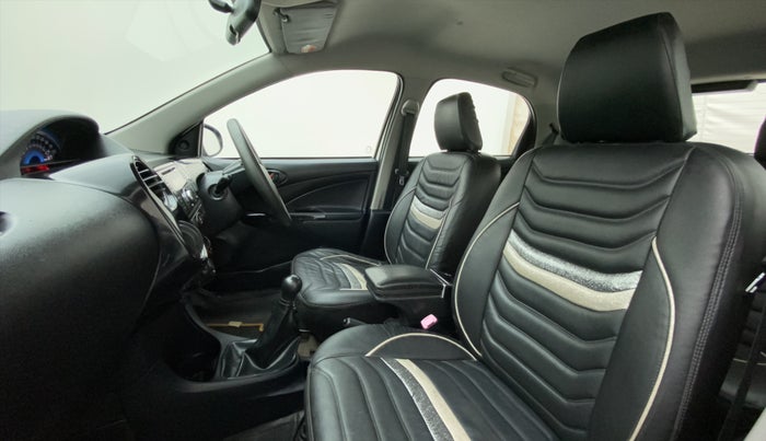 2015 Toyota Etios CROSS G, Petrol, Manual, 30,243 km, Right Side Front Door Cabin