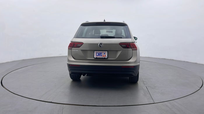VOLKSWAGEN TIGUAN-Back/Rear View