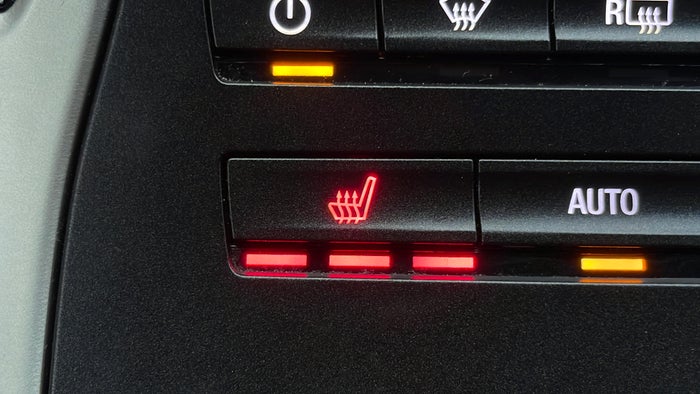 LINCOLN MKX-Heated Seats