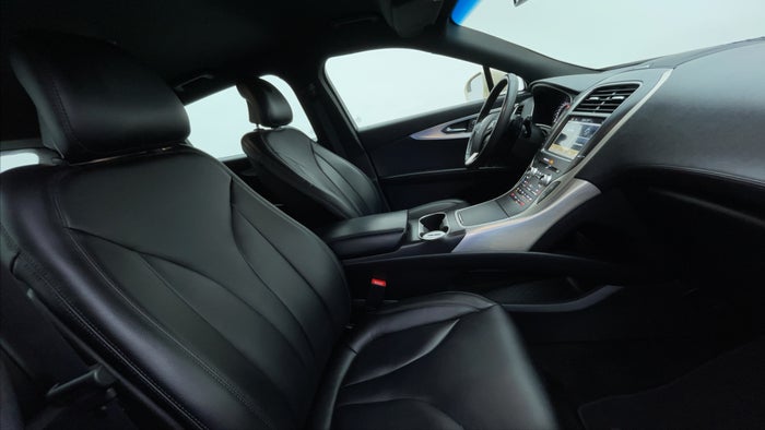 LINCOLN MKX-Right Side Front Door Cabin View
