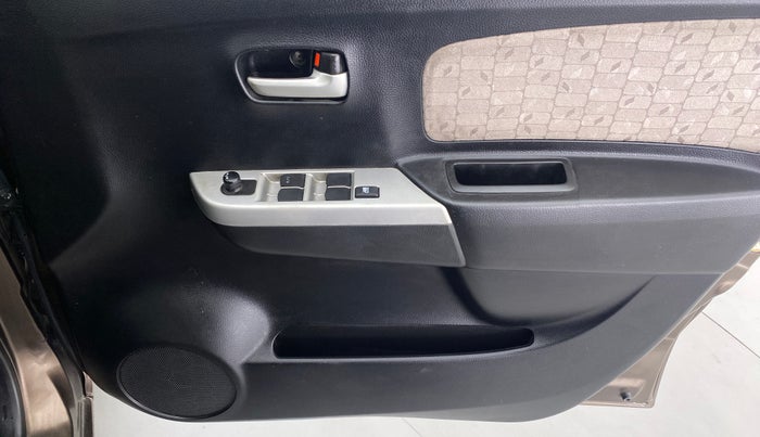2014 Maruti Wagon R 1.0 VXI, Petrol, Manual, 61,117 km, Driver Side Door Panels Control