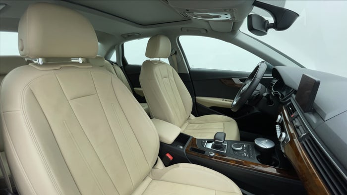 AUDI A4-Right Side Front Door Cabin View