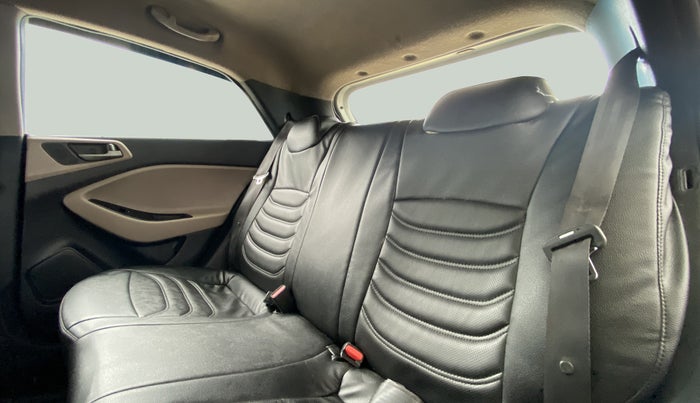 2017 Hyundai Elite i20 ASTA 1.2, Petrol, Manual, 27,787 km, Right Side Rear Door Cabin