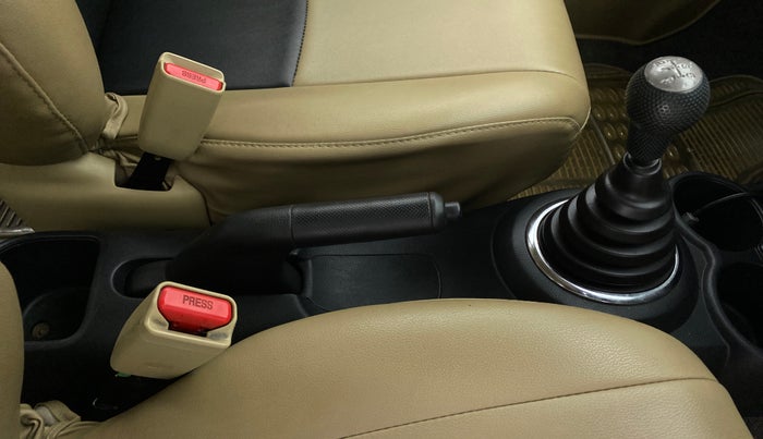 2015 Honda Amaze 1.2 SX MT I VTEC, Petrol, Manual, 50,453 km, Gear Lever
