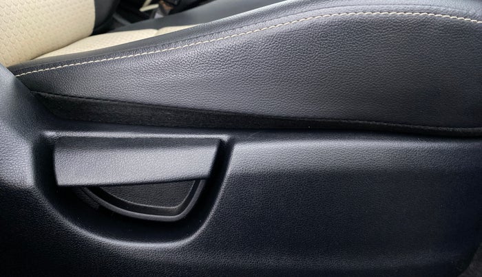 2019 Hyundai NEW SANTRO 1.1 SPORTS AMT, Petrol, Automatic, 7,554 km, Driver Side Adjustment Panel