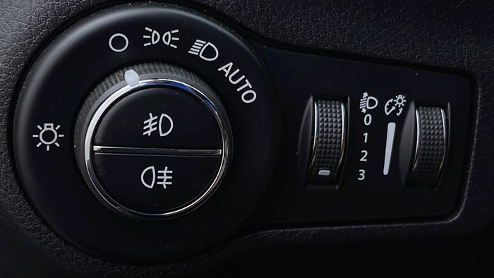 JEEP COMPASS-Dashboard Trim Chrome faded
