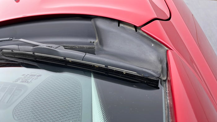 JEEP COMPASS-Bonnet/Hood Cowl vent panel broken