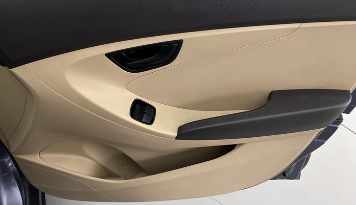 2012 Hyundai Eon MAGNA PLUS, Petrol, Manual, 42,186 km, Driver Side Door Panels Control