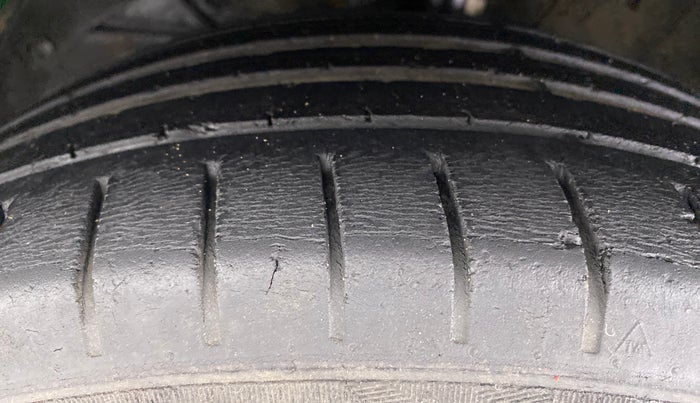 2016 Maruti Baleno ALPHA 1.2 K12, Petrol, Manual, 57,824 km, Left Front Tyre Tread