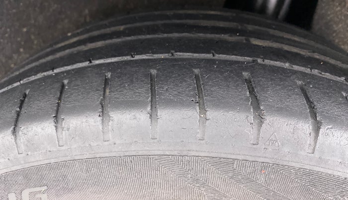 2016 Maruti Baleno ALPHA 1.2 K12, Petrol, Manual, 57,824 km, Left Rear Tyre Tread