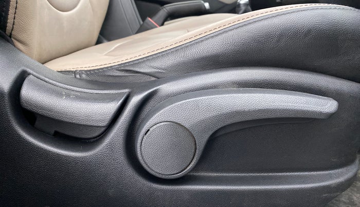 2018 Hyundai Creta 1.6 SX PLUS DIESEL, Diesel, Manual, 59,362 km, Driver Side Adjustment Panel