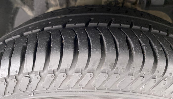 2016 Ford Ecosport 1.5 TITANIUM TI VCT, Petrol, Manual, 32,809 km, Left Front Tyre Tread
