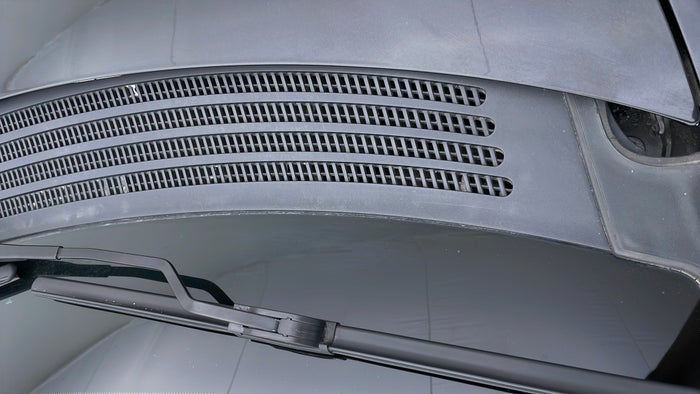 LINCOLN MKX-Bonnet/Hood Cowl vent panel broken